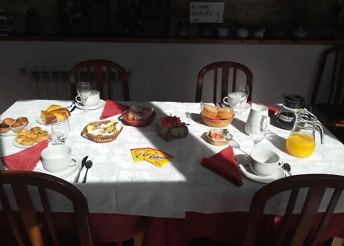 לינה וארוחת בוקר Penasalve Villamonico